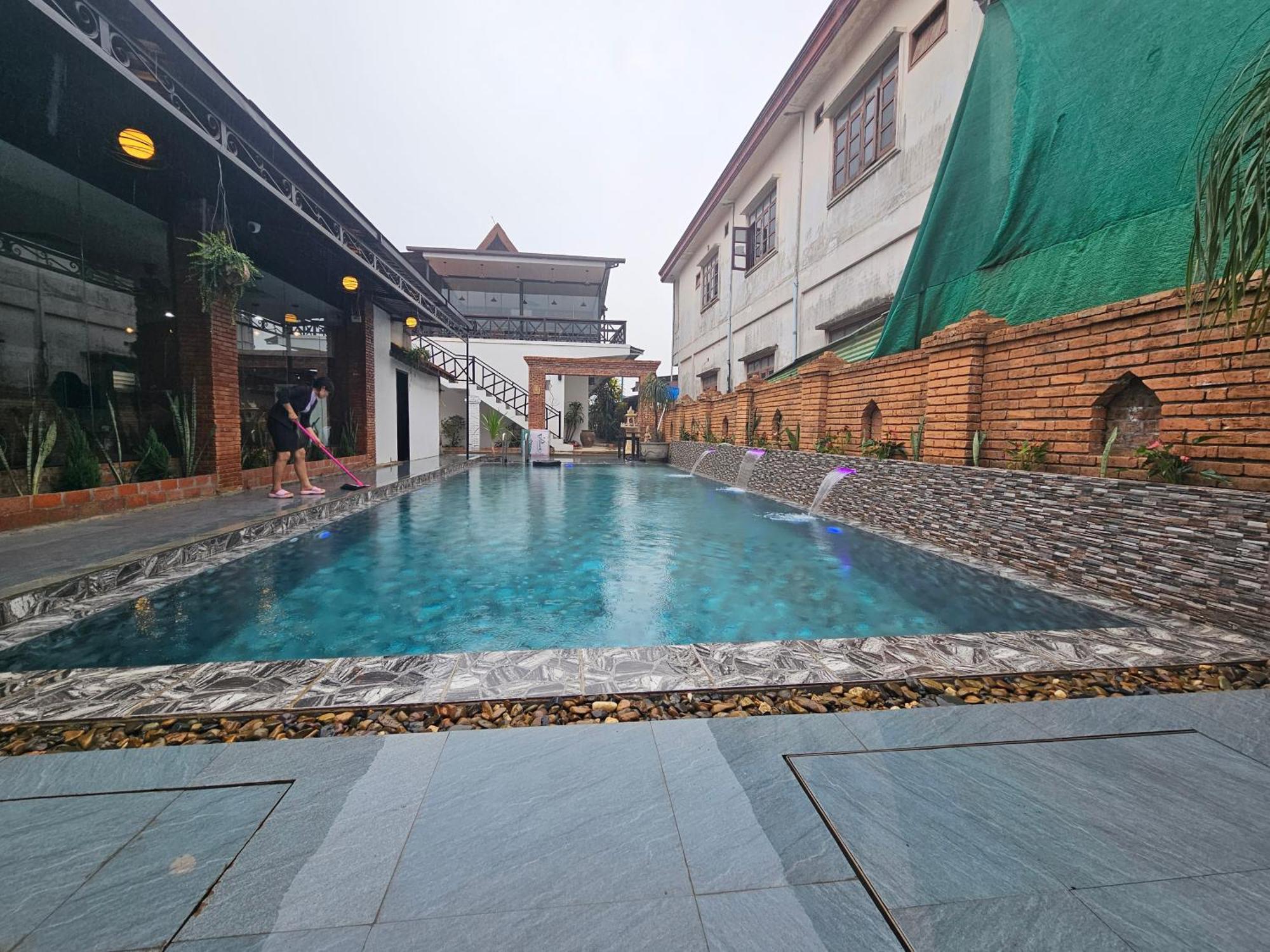 Win Hotel Vang Vieng Luaran gambar